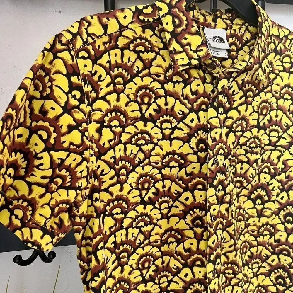 The North Face Yellow and Brown All Over Print button Shirt Size Medium